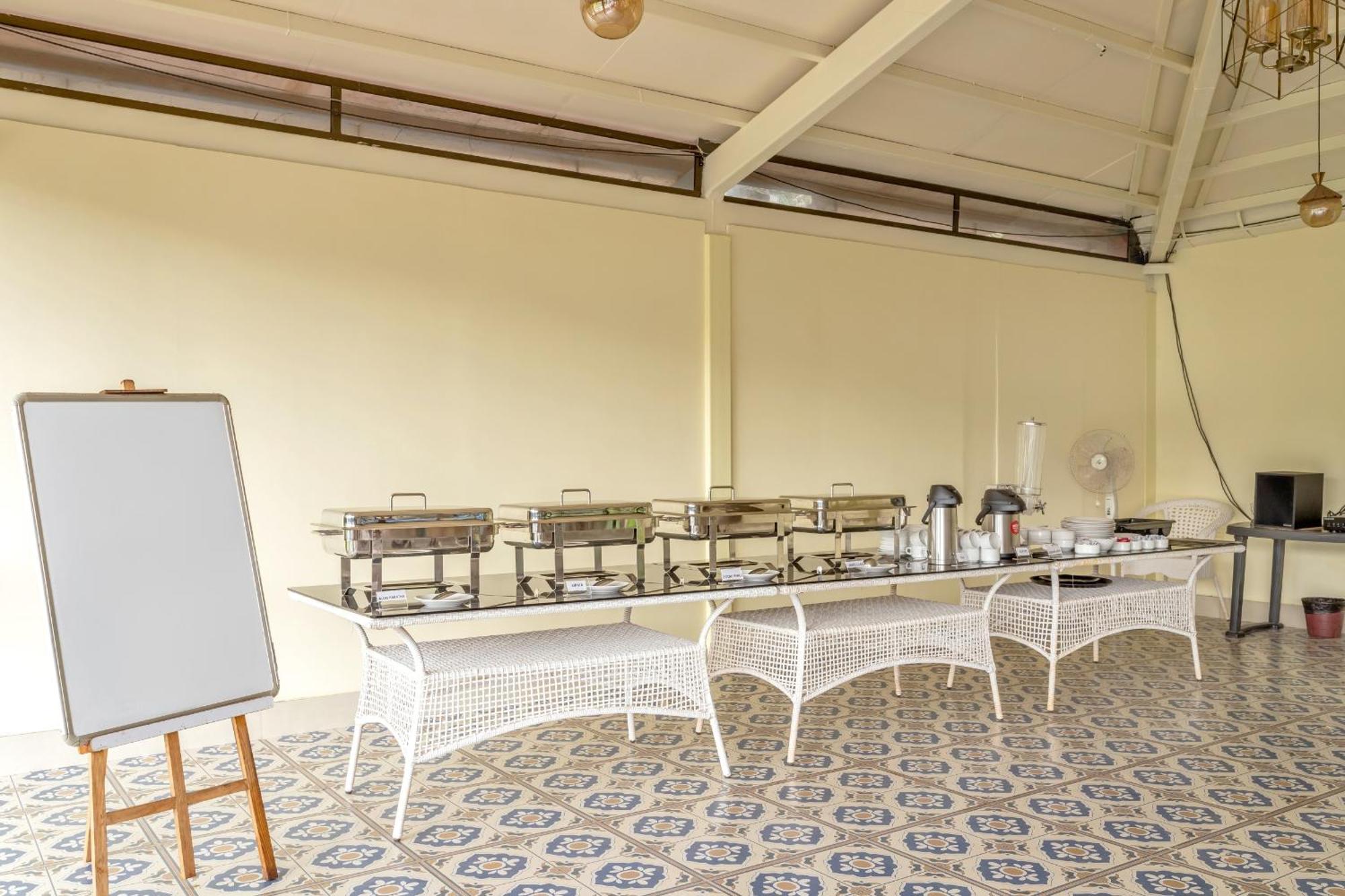 Skon Morjim Beach Resort By Orion Hotels Екстериор снимка